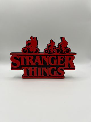 Logo Stranger Things con biciclette 3D rosso nero