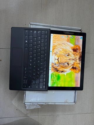 Ordenador Portátil Lenovo i5 8a Generación.