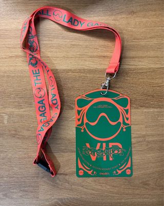 Set Merchandising Lady Gaga Chromatica Ball Tour