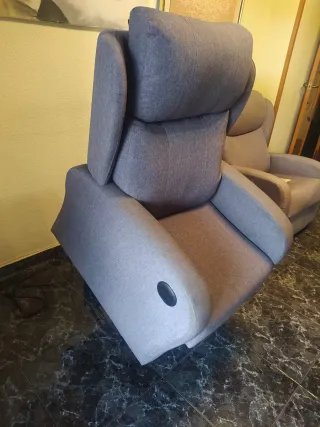 Sillón reclinable motorizado gris