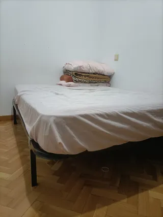 Somier metálico con láminas de madera y Colchón