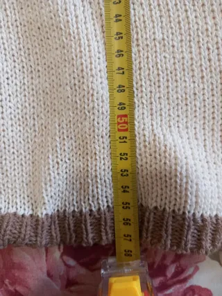 Maglia nuova beige con maniche colorate