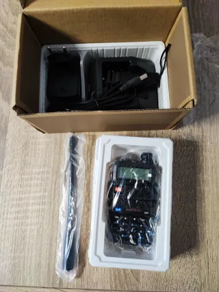 Emisora Baofeng UV-5R Caza