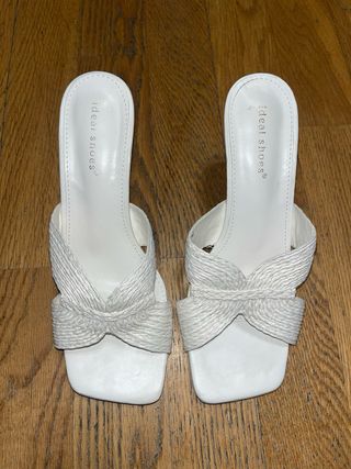 Sandalias tacón blancas Ideal Shoes T.37