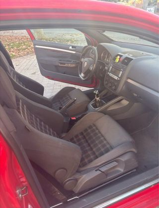 Volkswagen Golf 2005