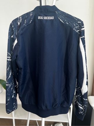 Chaqueta Macron Real Sociedad Talla XS 146-158cn