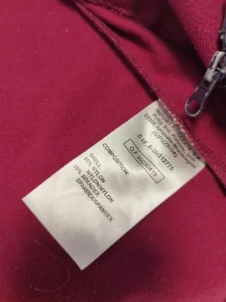 Chaqueta de montaña rosa y negra