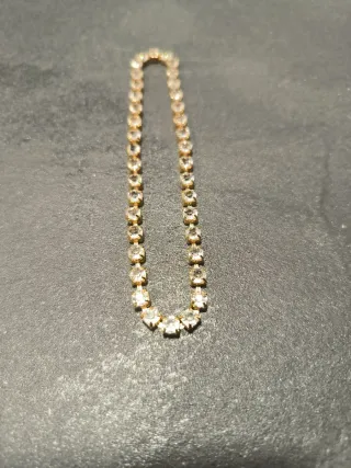 Pulsera dorada con circonitas