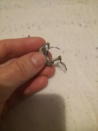 Pendientes plateados con diseño de red