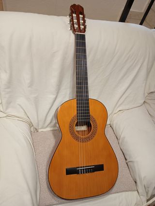 Guitarra Admira Fiesta Clásica