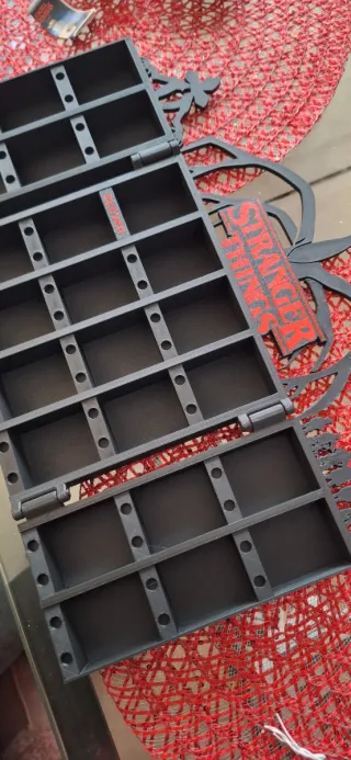 Expositor Stranger Things Kinder Joy