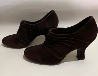 Botines de ante marrón