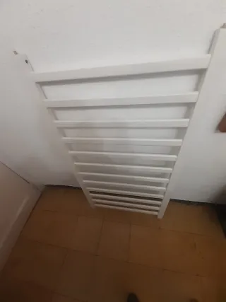 Cuna blanca para bebé