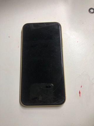 iPhone 11 Amarillo para piezas