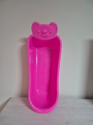 Bañera para muñecas rosa con diseño de oso