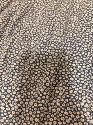 Vestido floral Pull & Bear azul y blanco