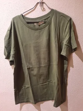Camiseta Pull&Bear verde talla L
