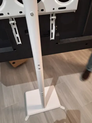 Soporte de suelo para TV blanco