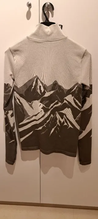 Camiseta térmica deportiva mujer con etiquetas