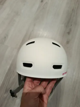 Casco patinaje O skate blanco y rosa