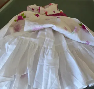 Vestido niña flores T. 5 años