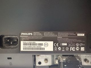 Monitor Philips 23,6” LED – Para pared o soporte