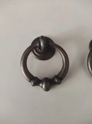 4 tiradores antiguos metal para cajónes son cuatro