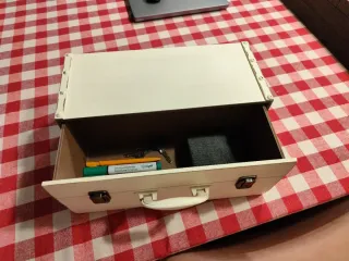 Estantería Maleta Decorativa