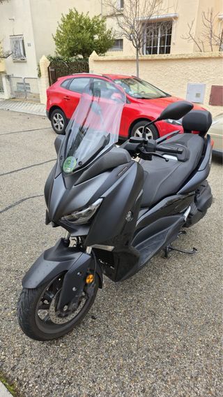 Yamaha XMAX 400 - Iron Max -Maxi Scooter
