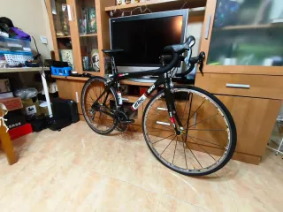 Bicicleta carretera carbono, ruedas carbono