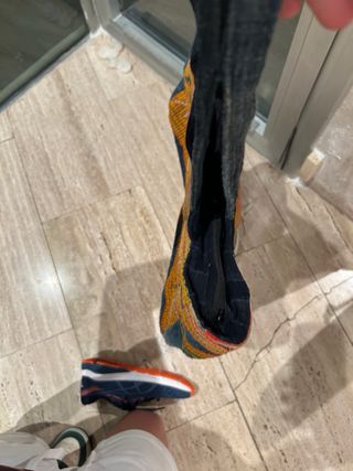 Bolso de hombro multicolor con bordado