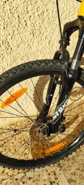 Bicicleta de Montaña Giant Amarilla/negra