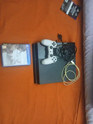 PS4 (PlayStation 4) Negra + Mando + Syberia 3