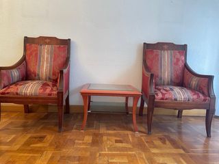 Juego de 2 butacas de madera y tela