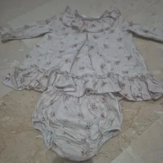 Vestido y braguita floral