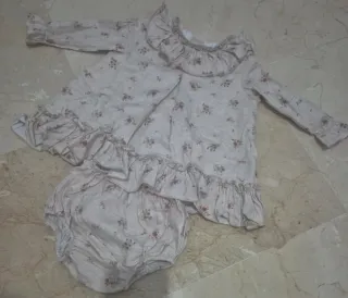 Vestido y braguita floral