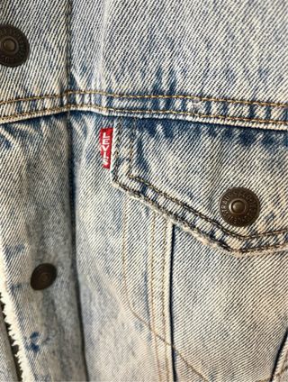 Cazadora Levi's Denim con Forro Sherpa