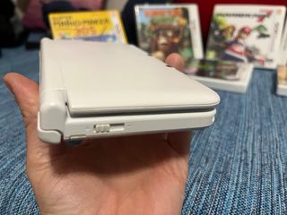 Nintendo 3DS XL Blanca + 7 Juegos