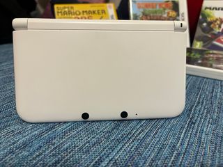 Nintendo 3DS XL Blanca + 7 Juegos