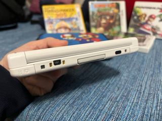 Nintendo 3DS XL Blanca + 7 Juegos