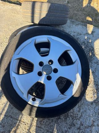 Llantas Audi 17 con neumáticos al 80%