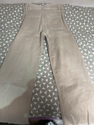Pantalones anchos beige. Talla 13/14 años