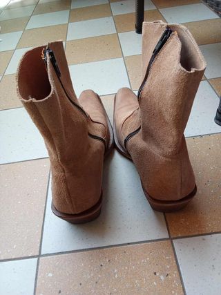 Stivaletti cowboy in camoscio