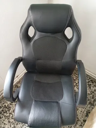 Silla de oficina negra
