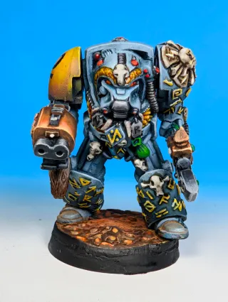 Sacerdote Rúnico Lobos Espaciales Pintado