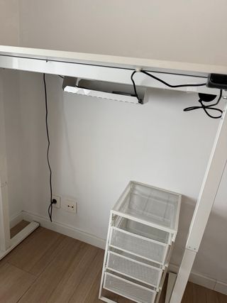 Mesa escritorio elevable + Cajonera metálica