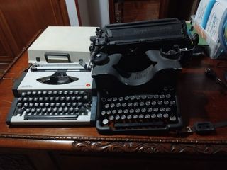 Máquina de Escribir Olympia Traveller de Luxe