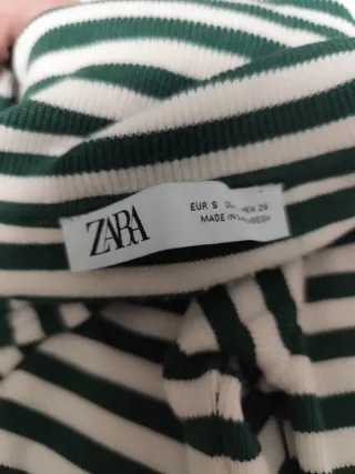 Jersey de cuello alto a rayas crop