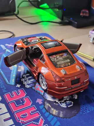 Nissan 350Z 1/24 Naranja