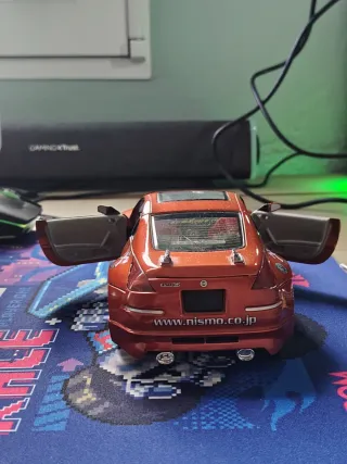 Nissan 350Z 1/24 Naranja
